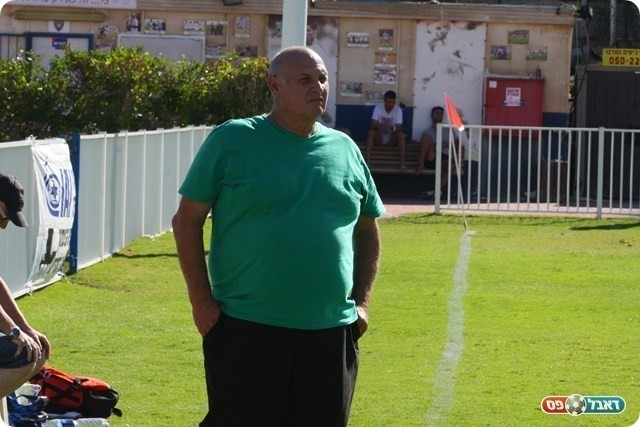 אבל לכבוש בדקה האחרונה זה נעים מאוד. דני מאנו, מאמן דיסקונט (שלומי גבאי)